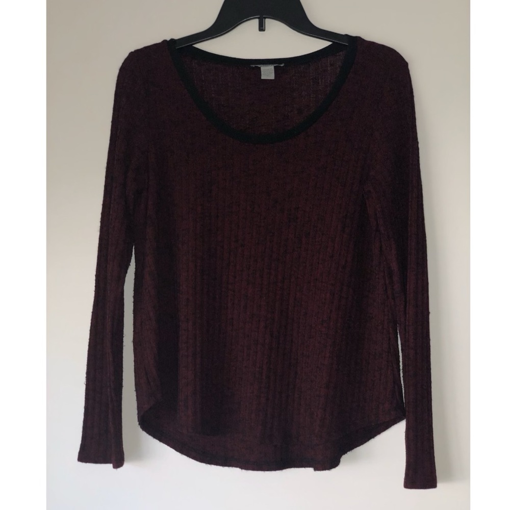 Maroon sweater